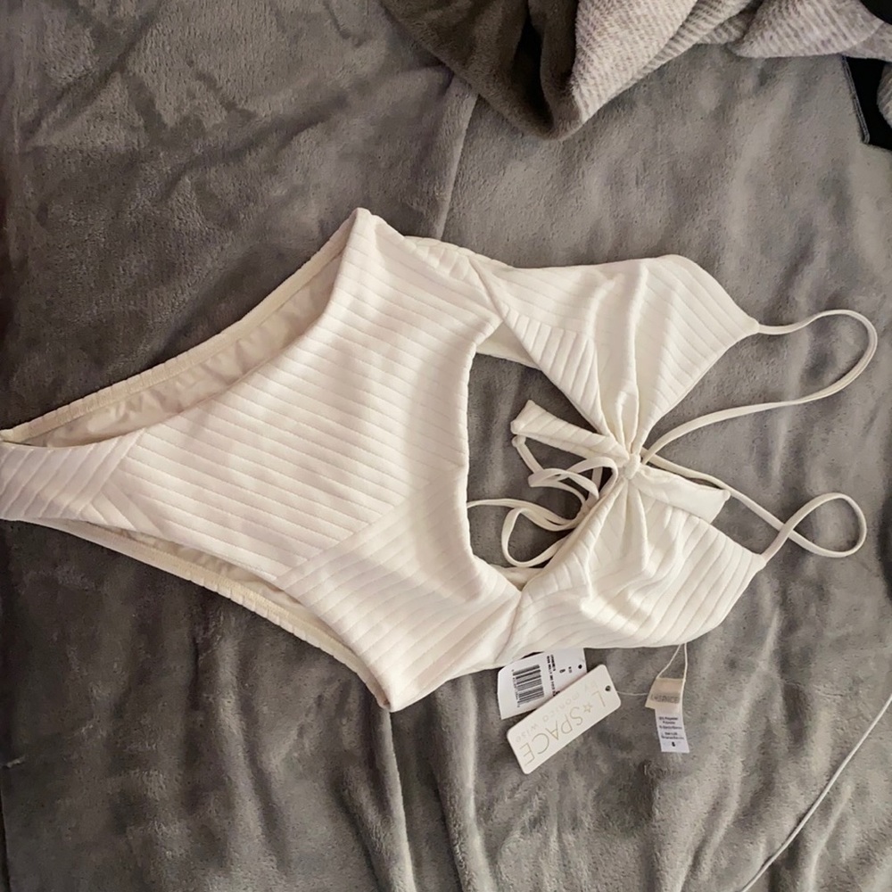 LSPACE one piece miss molly